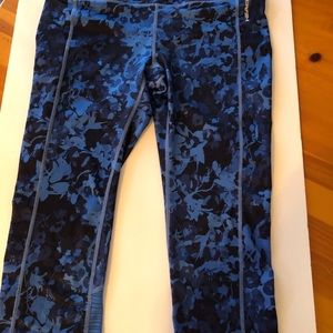 HEAD Athletic Capri Leggings Size M